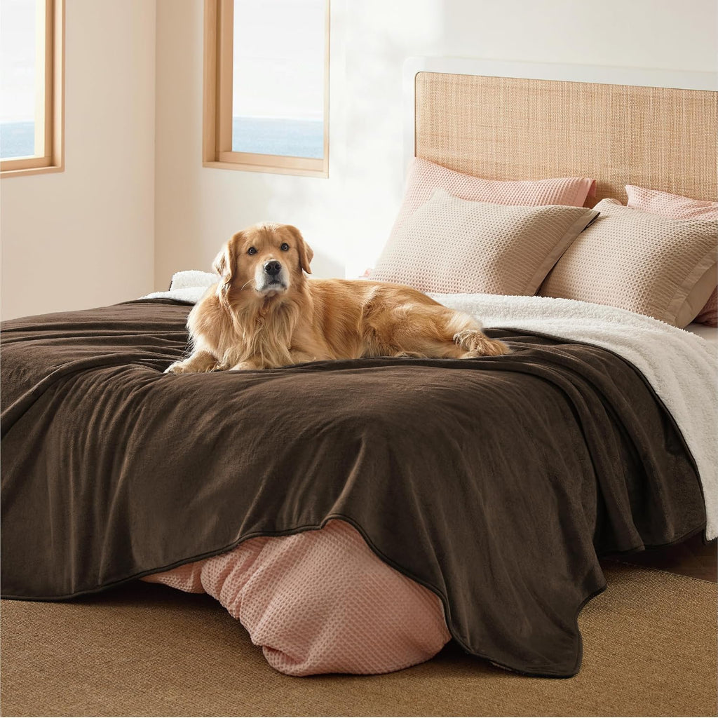 Bedsure Waterproof Dog Blankets for Large Dogs Sherpa Fleece Throw, 40X50