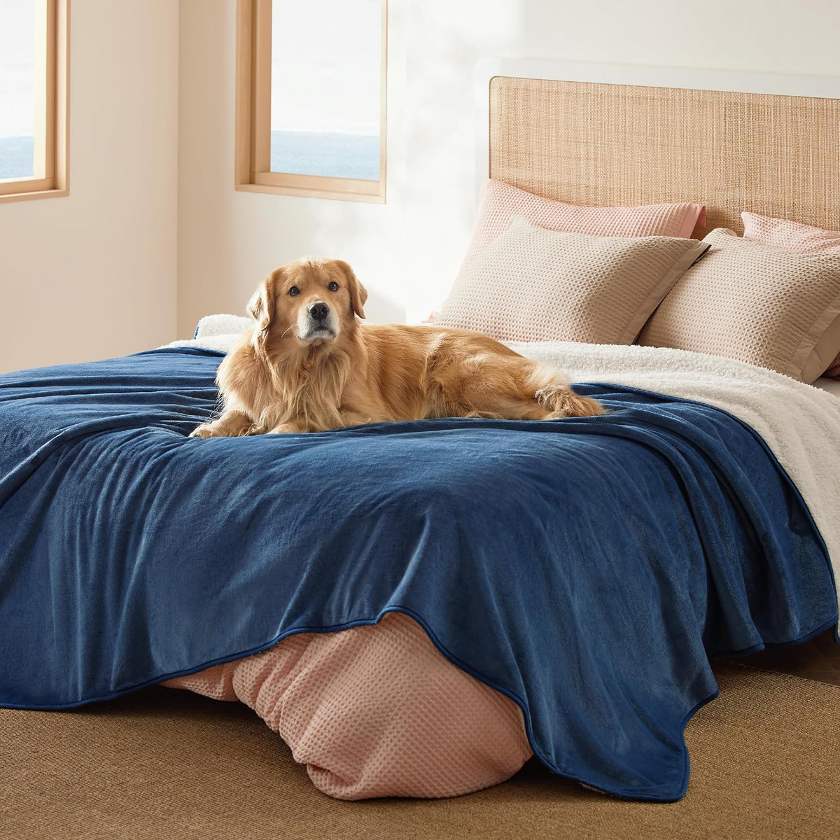 Bedsure Waterproof Dog Blankets for Large Dogs Sherpa Fleece Throw, 40X50